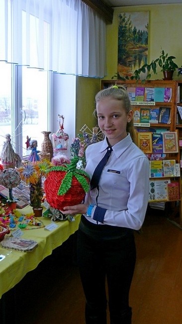 Бобкович Милена 7Б класс Плетение из бумажной лозы, декупаж.